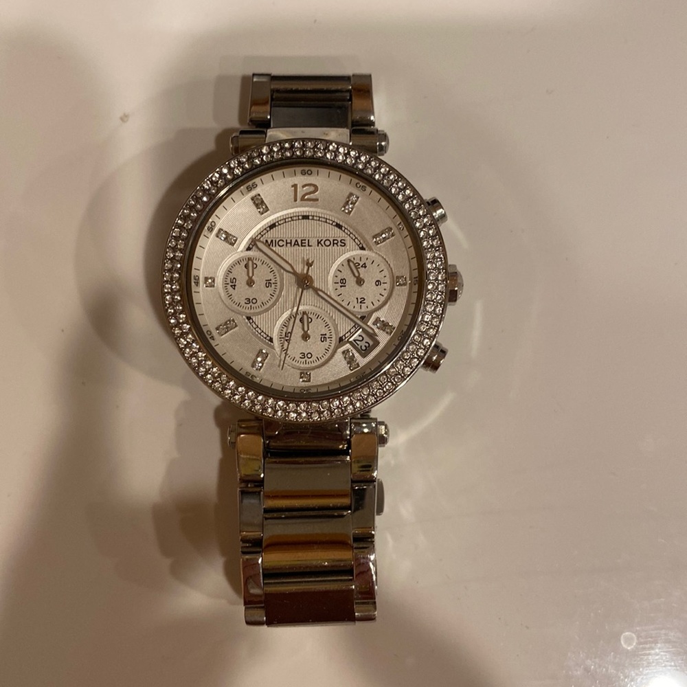 Michael kors watch needs battery 6.5” wrist